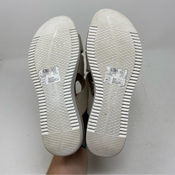 Clarks Lizby Cross Platform Sandals Sand Suede - Picture 6 of 7